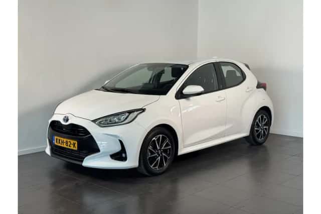 Toyota Yaris (2023) thumbnail 1
