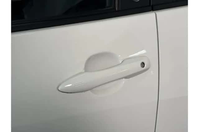 Toyota Yaris (2023) thumbnail 5