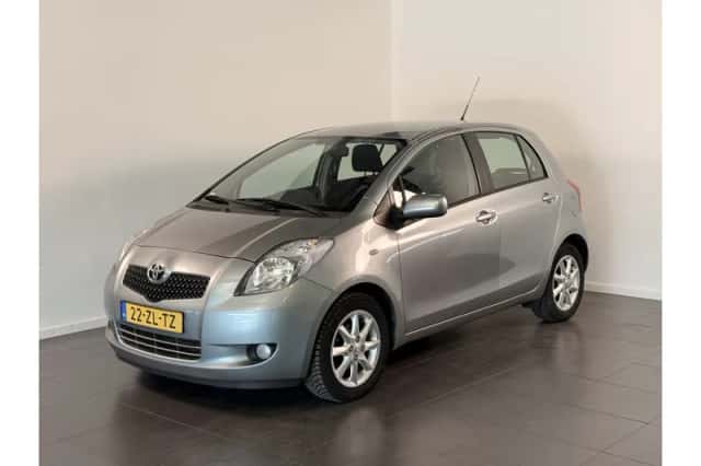Toyota Yaris (2008) thumbnail 1