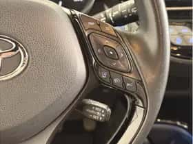 Toyota C-HR (2020) thumbnail 15