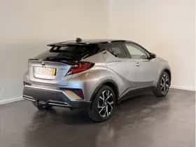 Toyota C-HR (2020) thumbnail 3