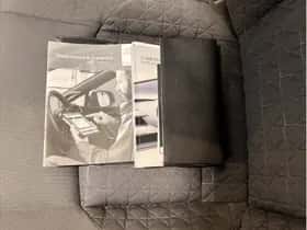 Toyota C-HR (2020) thumbnail 22