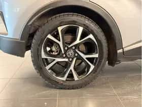 Toyota C-HR (2020) thumbnail 7