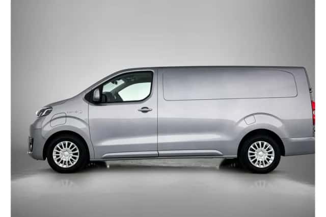 Toyota Proace (2025) thumbnail 3