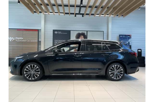 Toyota Corolla (2025) thumbnail 2
