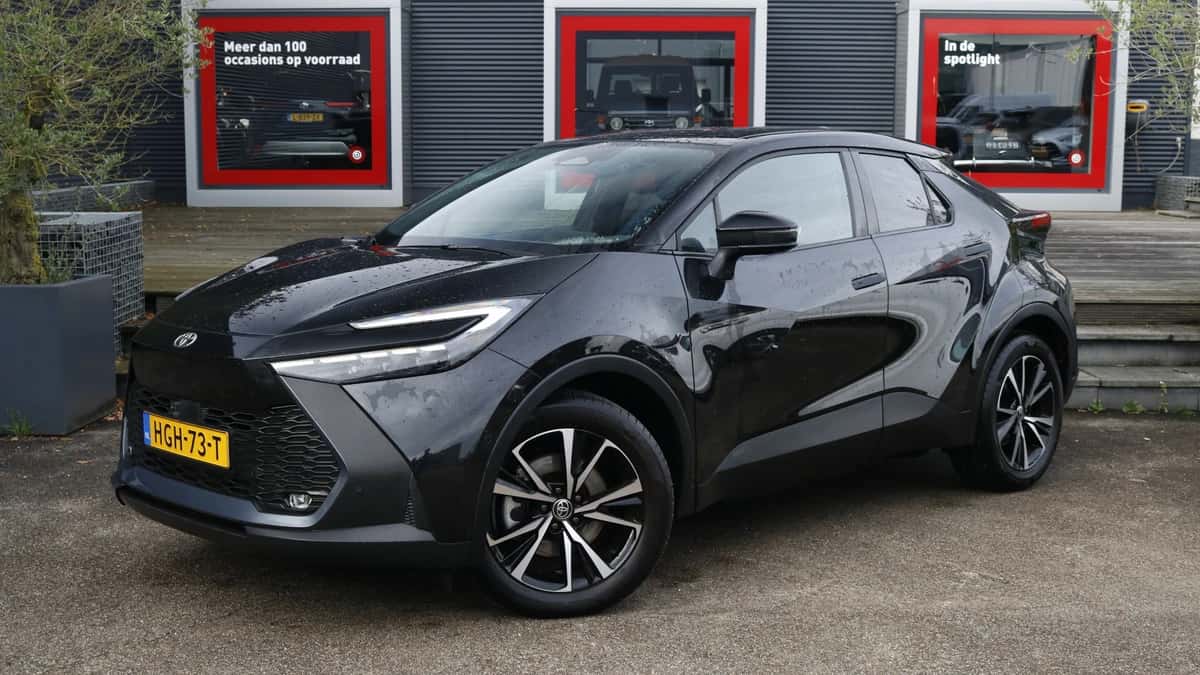 Toyota C-HR (2025) — foto 1