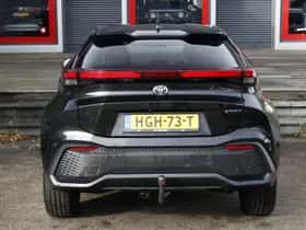 Toyota C-HR (2025) thumbnail 6