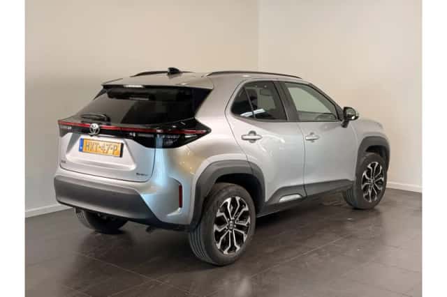 Toyota Yaris Cross (2025) thumbnail 2