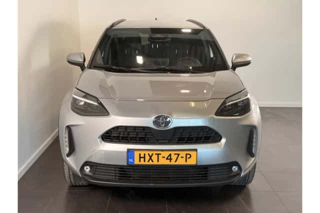 Toyota Yaris Cross (2025) thumbnail 3