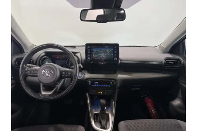 Toyota Yaris (2021) thumbnail 2