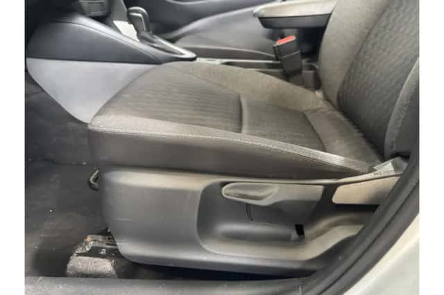 Toyota Yaris (2021) thumbnail 6