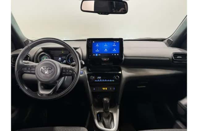 Toyota Yaris Cross (2023) thumbnail 2