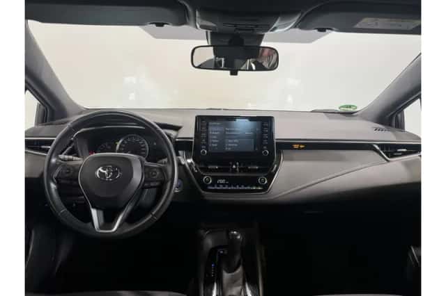 Toyota Corolla (2021) thumbnail 2