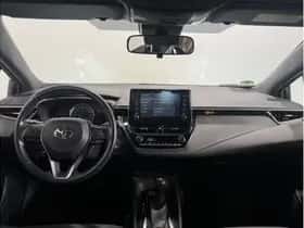 Toyota Corolla (2021) thumbnail 2