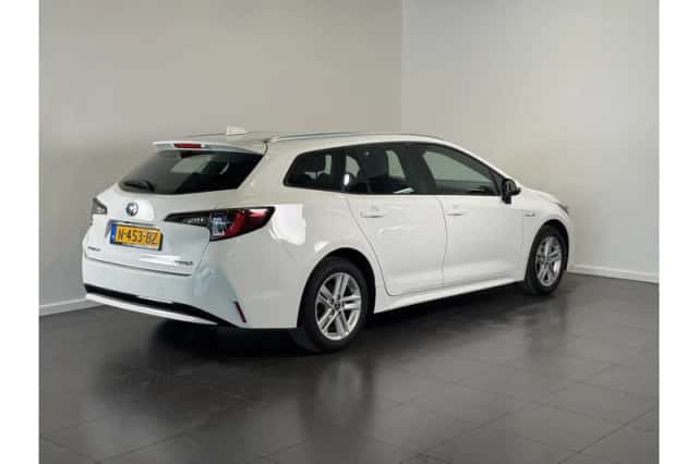 Toyota Corolla (2021) thumbnail 5