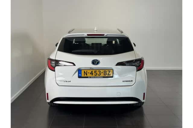 Toyota Corolla (2021) thumbnail 6