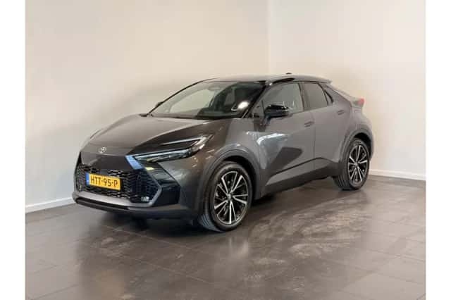 Toyota C-HR (2025) thumbnail 1