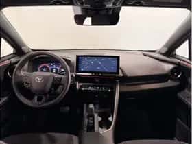 Toyota C-HR (2025) thumbnail 2