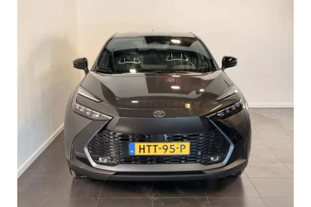 Toyota C-HR (2025) thumbnail 4