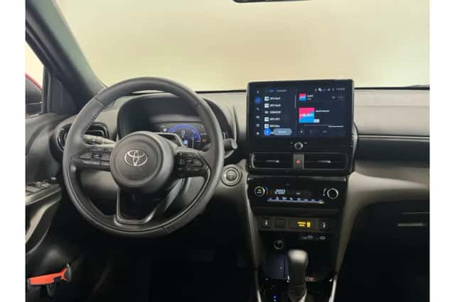 Toyota Yaris Cross (2026) thumbnail 3