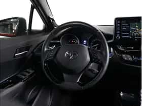 Toyota C-HR (2020) thumbnail 11