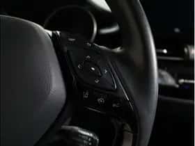 Toyota C-HR (2020) thumbnail 13