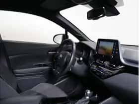 Toyota C-HR (2020) thumbnail 8