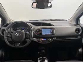 Toyota Yaris (2019) thumbnail 2