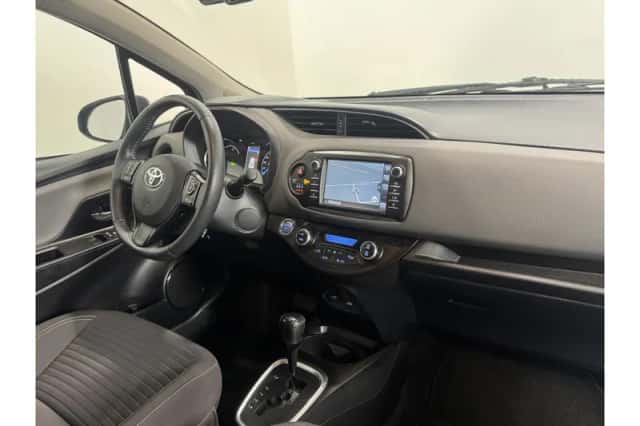 Toyota Yaris (2019) thumbnail 4