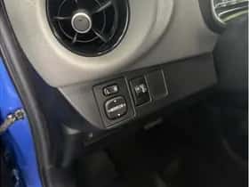 Toyota Yaris (2019) thumbnail 8