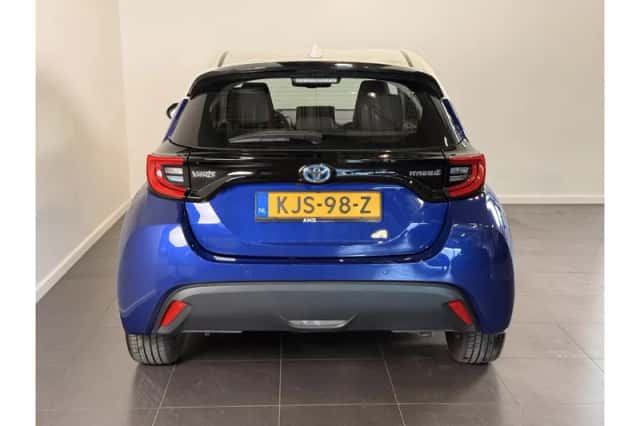 Toyota Yaris (2021) thumbnail 5