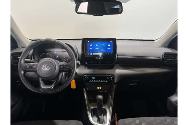 Toyota Yaris (2025) thumbnail 2