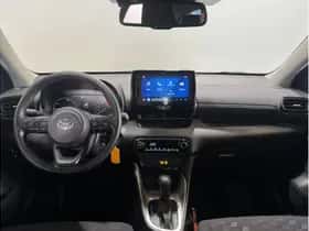 Toyota Yaris (2025) thumbnail 2