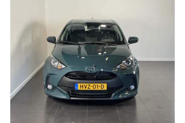 Toyota Yaris (2025) thumbnail 3