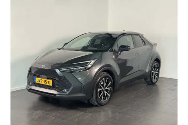 Toyota C-HR (2025) thumbnail 1