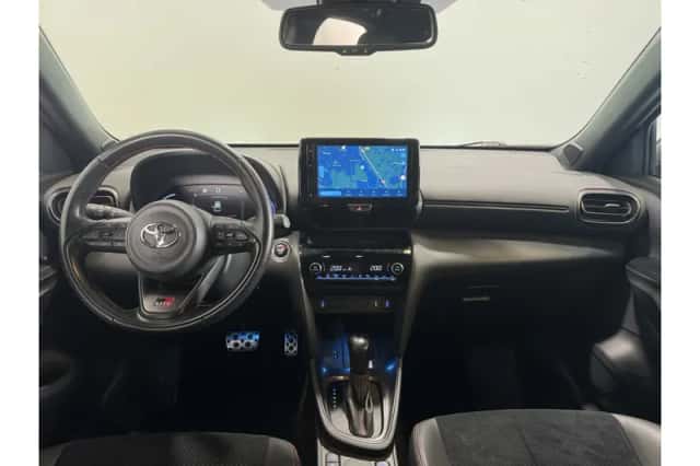 Toyota Yaris Cross (2023) thumbnail 2