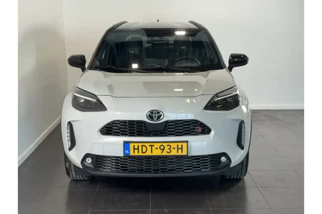 Toyota Yaris Cross (2023) thumbnail 3