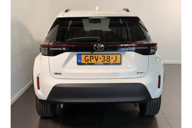 Toyota Yaris Cross (2024) thumbnail 4