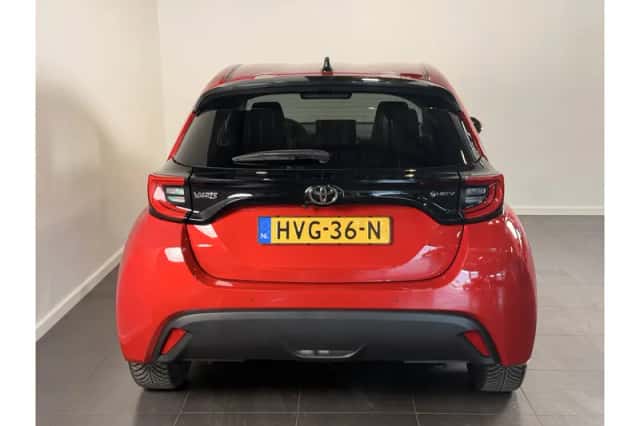 Toyota Yaris (2025) thumbnail 5