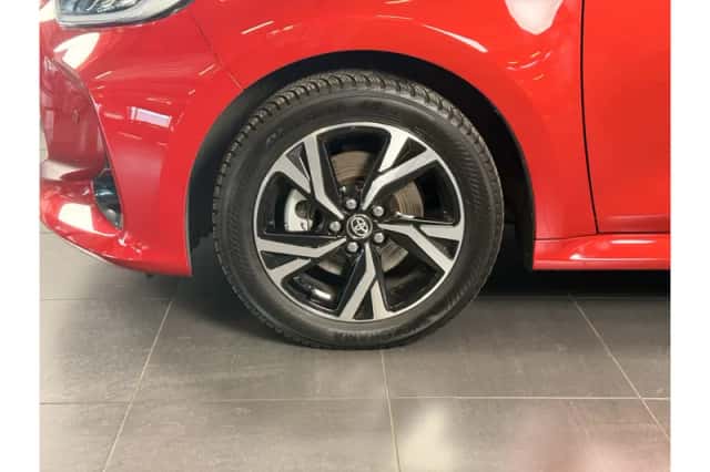 Toyota Yaris (2025) thumbnail 6