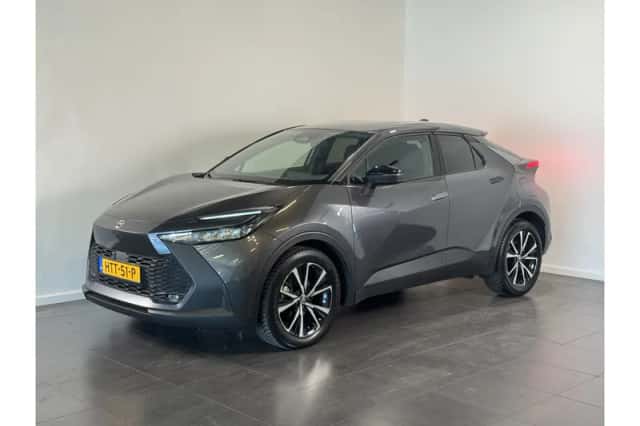 Toyota C-HR (2025) thumbnail 1