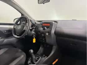 Toyota Aygo (2020) thumbnail 4