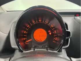 Toyota Aygo (2020) thumbnail 8