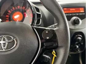 Toyota Aygo (2020) thumbnail 9