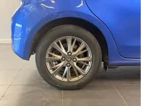 Toyota Yaris (2020) thumbnail 6