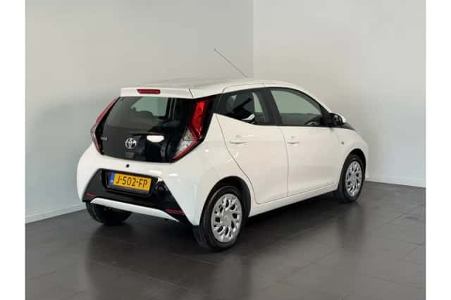 Toyota Aygo (2020) thumbnail 5