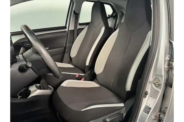 Toyota Aygo (2016) thumbnail 4
