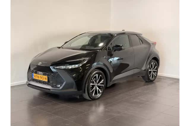 Toyota C-HR (2025) thumbnail 1