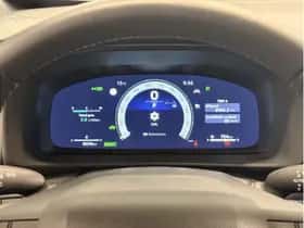 Toyota C-HR (2025) thumbnail 11