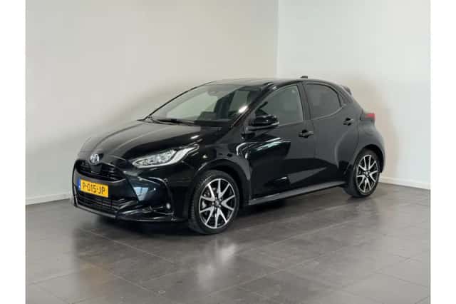 Toyota Yaris (2022) thumbnail 1
